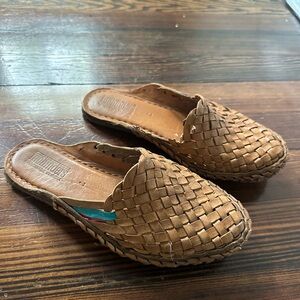 Mohinders woven leather sandals 6
